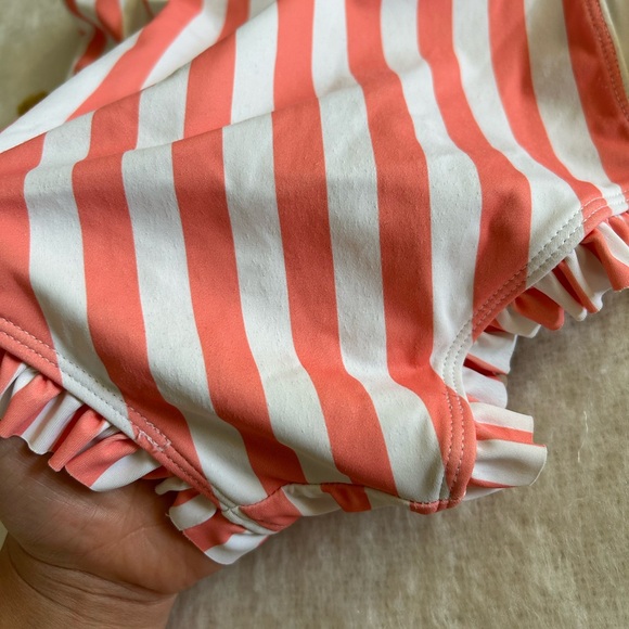 Medium KJ peach stripe ruffle bottoms - Picture 3 of 4